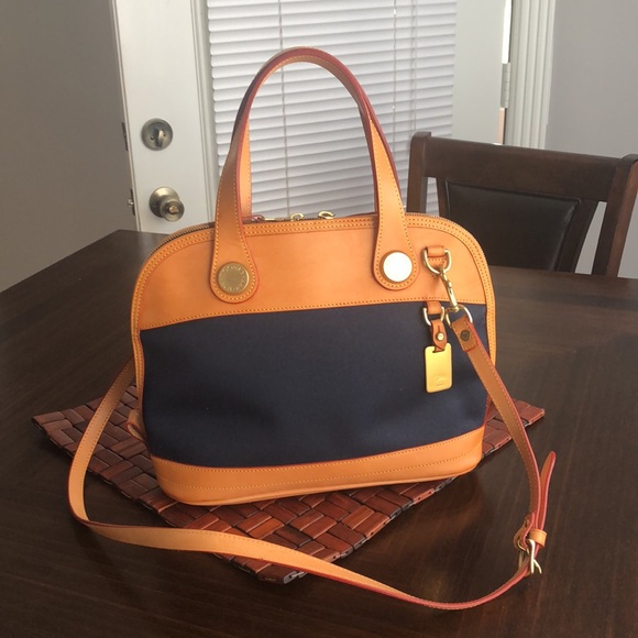 Dooney and Bourke Cabriolet Satchel Vintage Bag in Navy - Picture 3 of 13